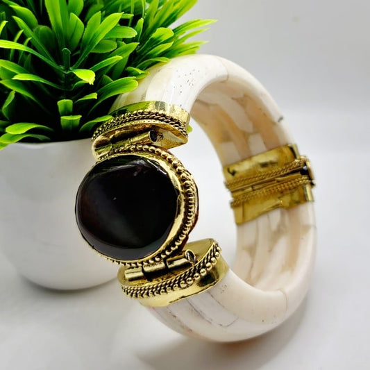 Black Gem Kada