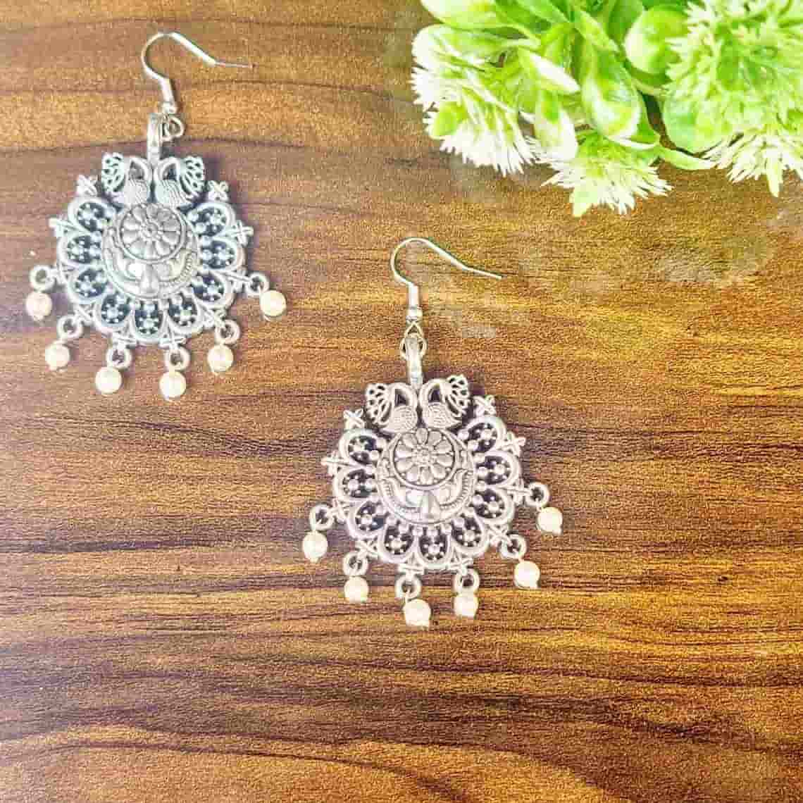 Silver Elegant Earring - Saajha Fashion